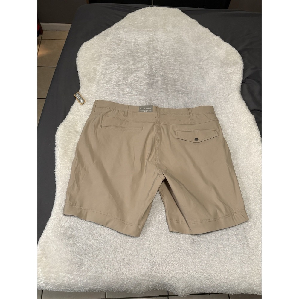 New Falls Creek Men's Golf Tan Performance Shorts Size 44 NWT Stretch - Picture 2 of 8
